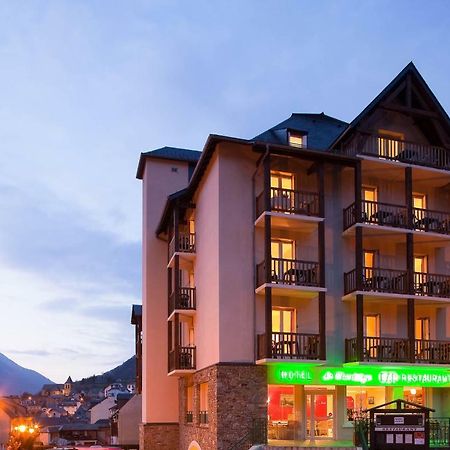 Hotel Le Montaigu ลูซ-แซ็ง-โซเวอร์ ภายนอก รูปภาพ